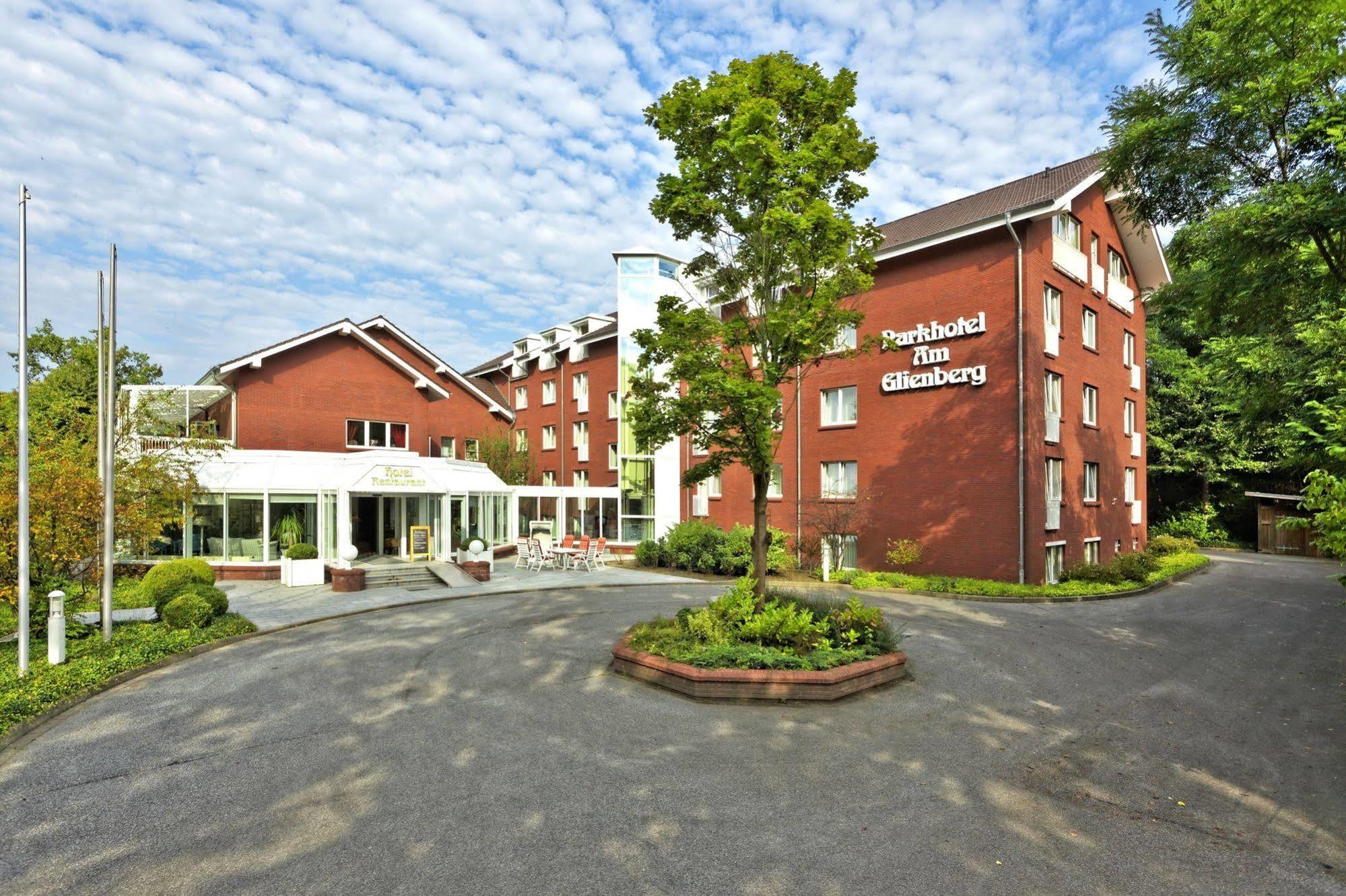 Parkhotel Am Glienberg By Np Zinnowitz Exteriör bild